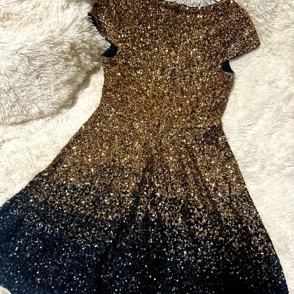 Ombré Natasha dress!
 Badgley Mischka Sequin Mini Dress - Black and Gold - Picture 4 of 9